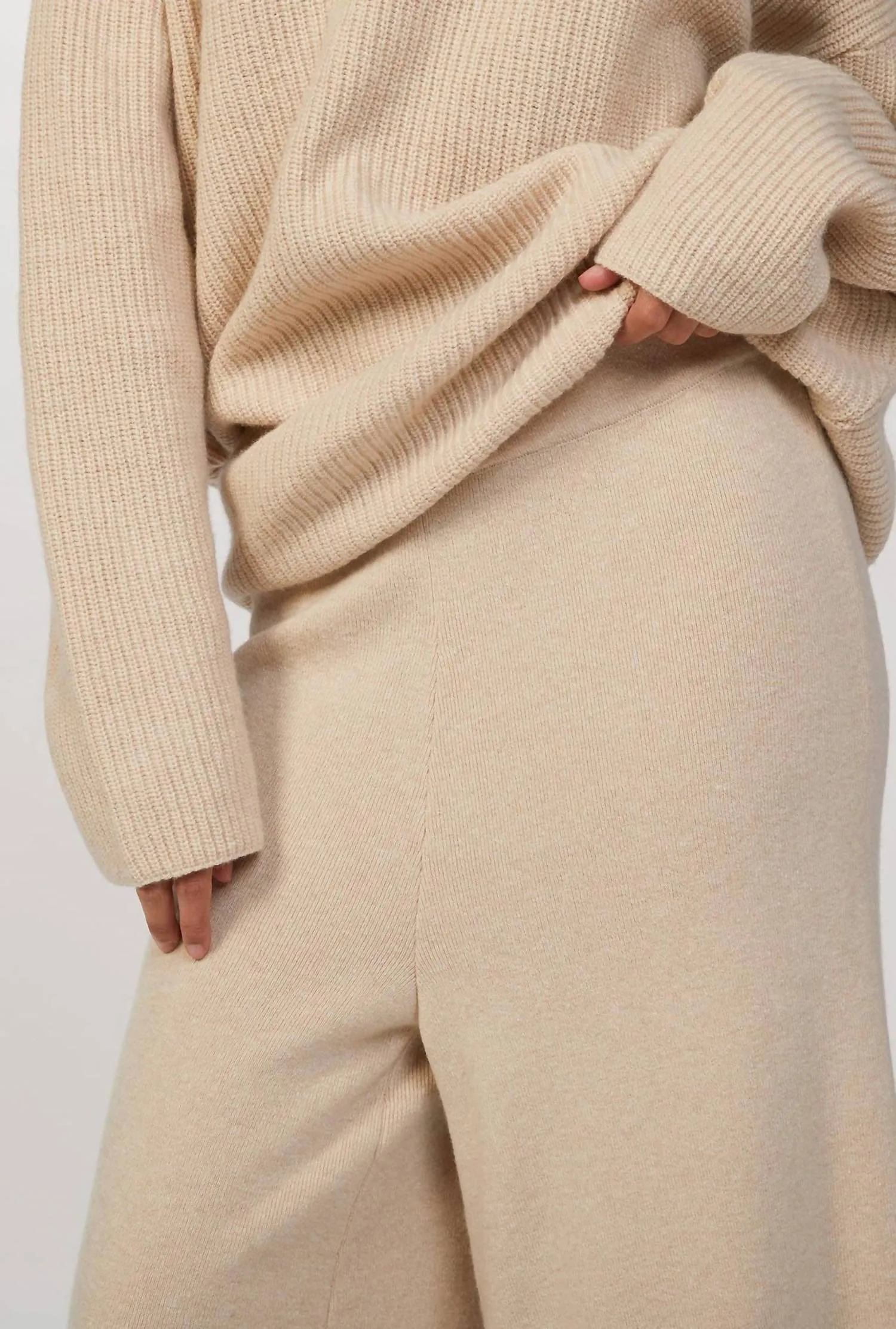 Kora Tricot Pant In Beige
