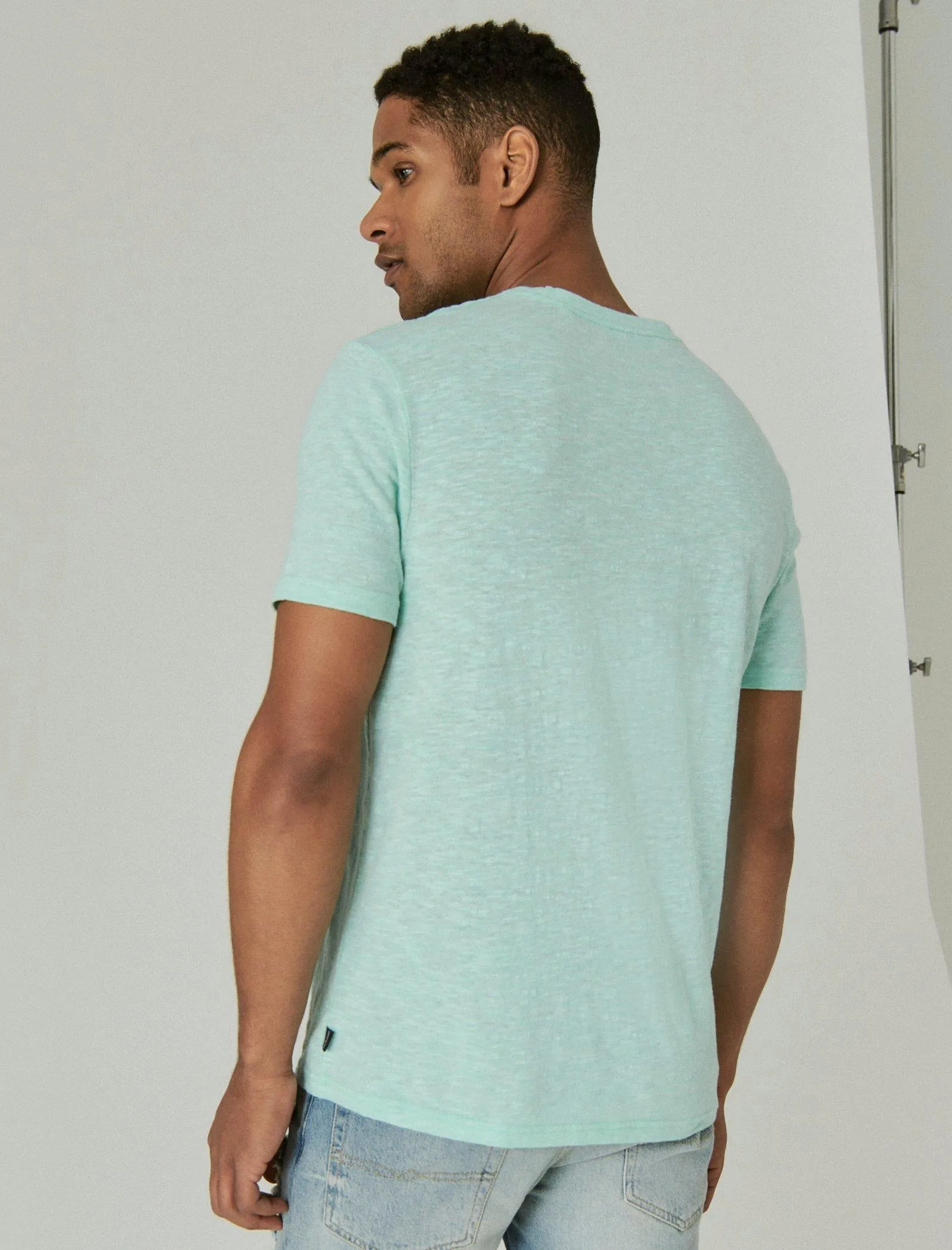 Lucky Brand Mens Linen Pocket Crew