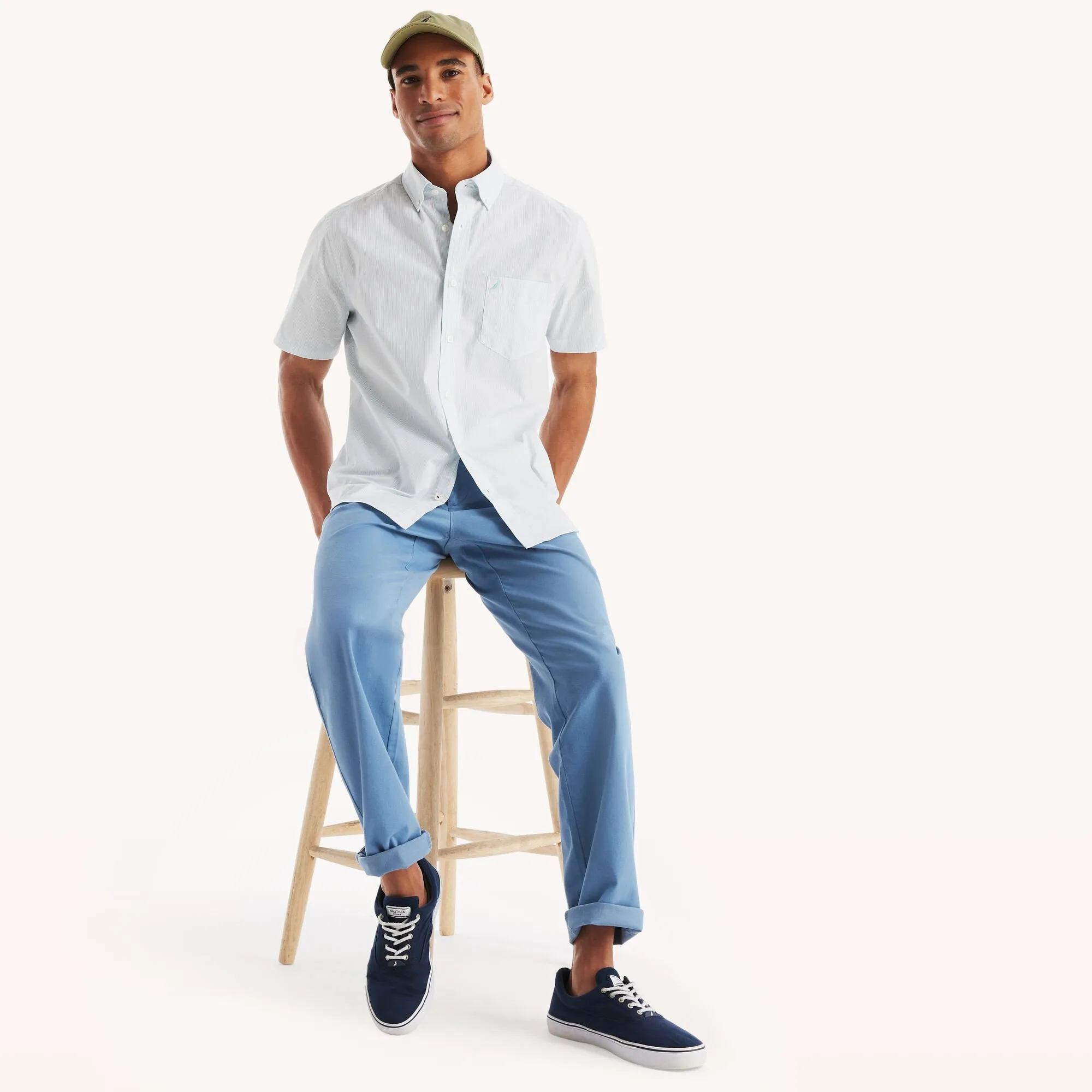 Nautica Mens Classic Fit Wrinkle-Resistant Striped Short-Sleeve Shirt