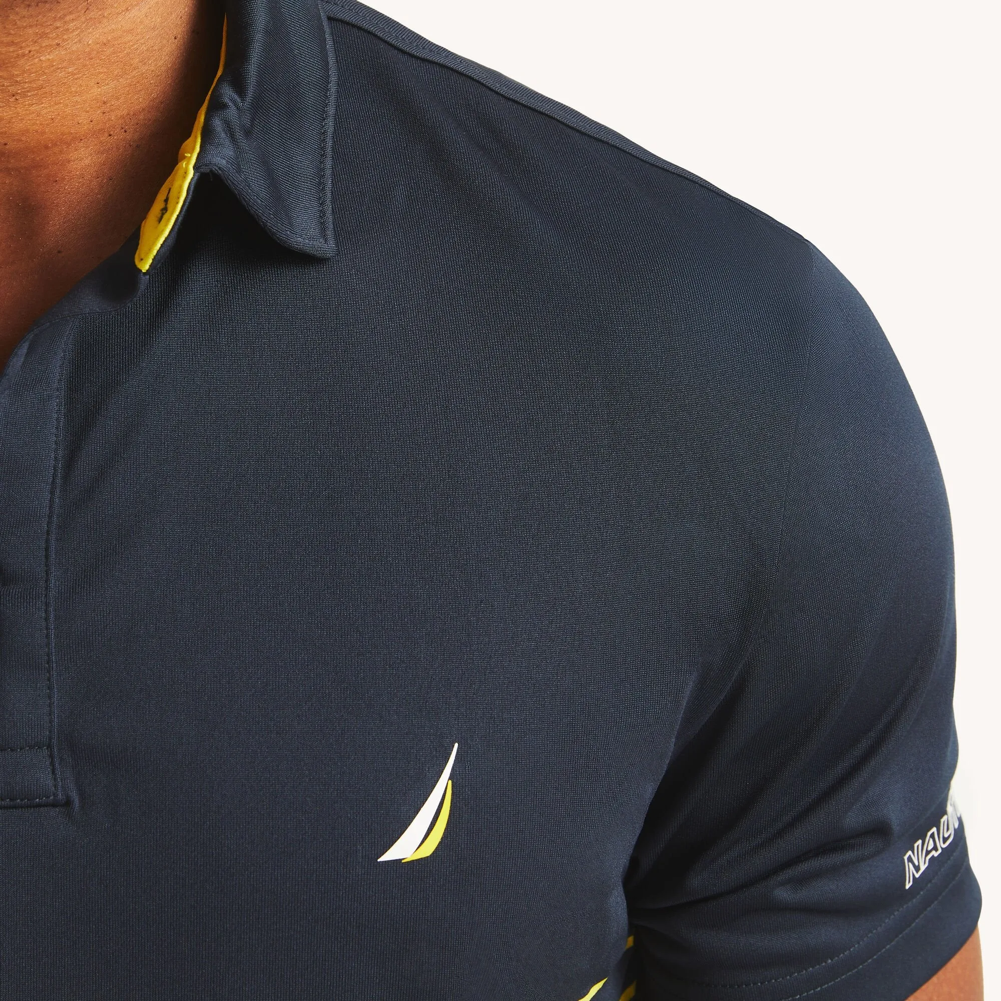 Nautica Mens Navtech Classic Fit Polo