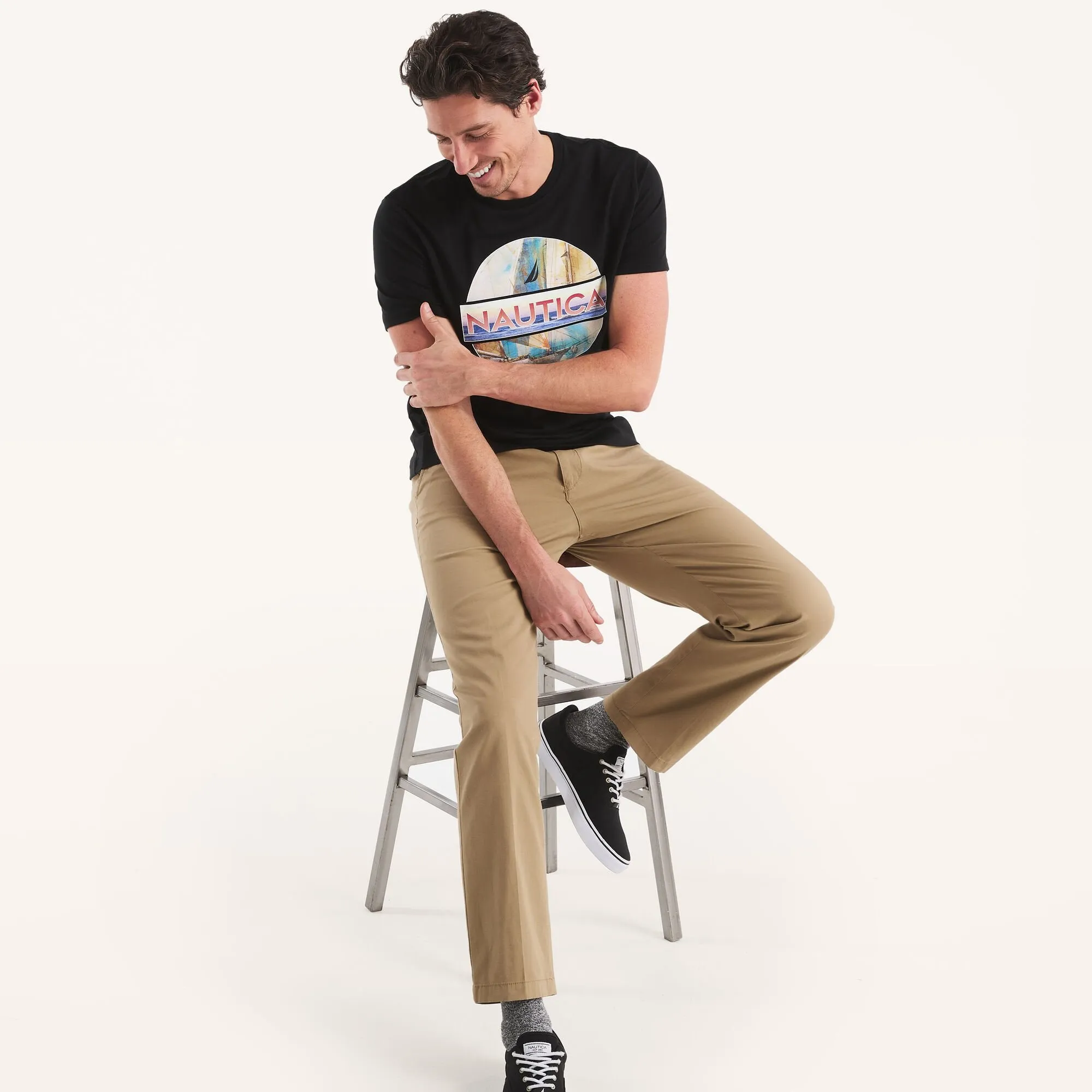 Nautica Mens Ocean Sailboat Graphic T-Shirt