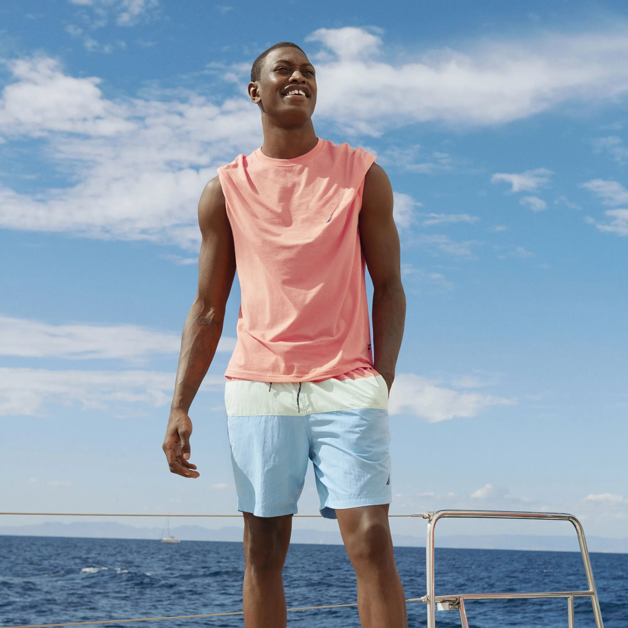 Nautica Mens Solid Crewneck T-Shirt
